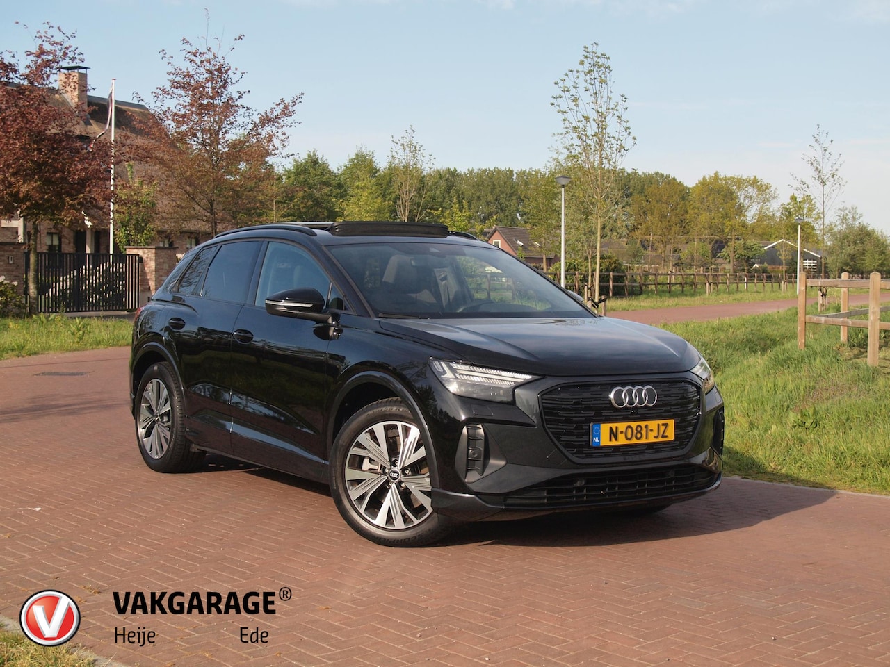 Audi Q4 e-tron - 40 Launch edition Advanced Plus 77 kWh | SOH 92% | Panoramadak | Sonos | Camera | Black op - AutoWereld.nl
