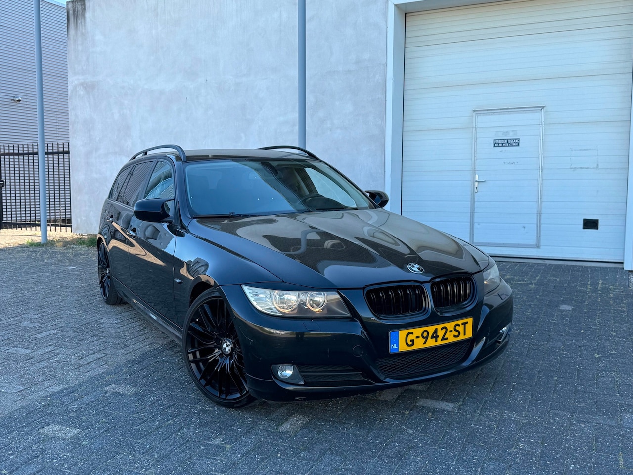 BMW 3-serie Touring - 318i Executive (bj 2009) NAVI|CLIMA|19” LMV|EXPORTPRICE - AutoWereld.nl