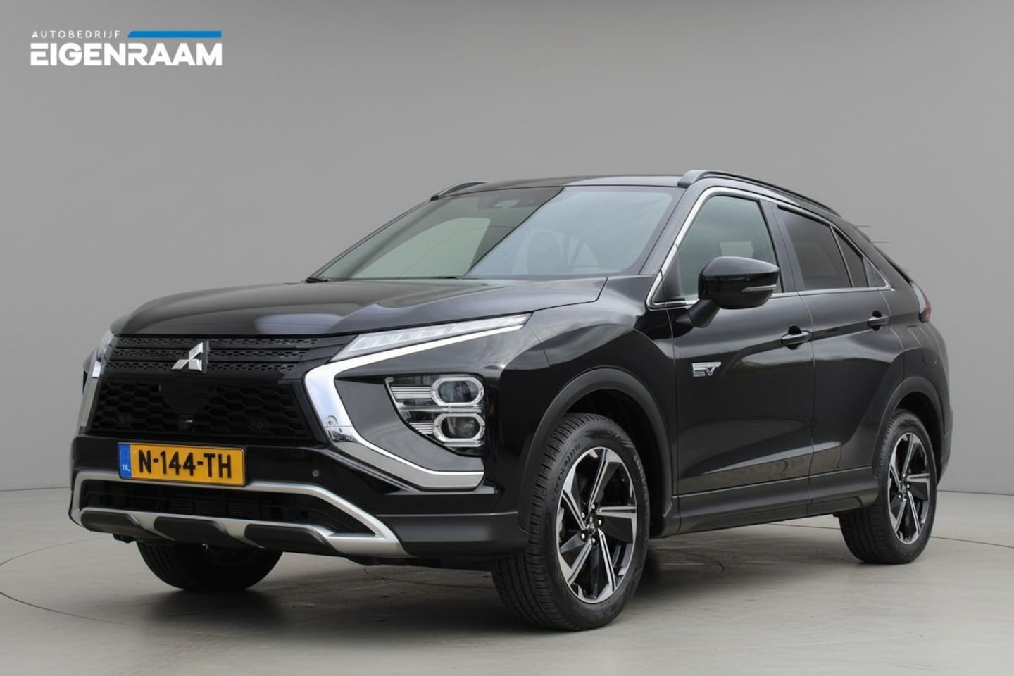 Mitsubishi Eclipse Cross - 2.4 PHEV | Trekhaak | Camera | Zeer luxe - AutoWereld.nl