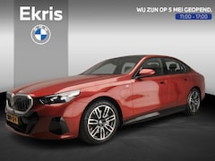 BMW 5-serie - Sedan 550e xDrive | M-Sportpakket | LED | Leder | Navigatie | Panoramadak | Sportstoelen |