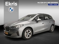 BMW 2-serie Active Tourer - 225e xDrive | LED | HUD | Sportstoelen | Stoelverwarming | Shadow line | DAB | Alu 17 inch