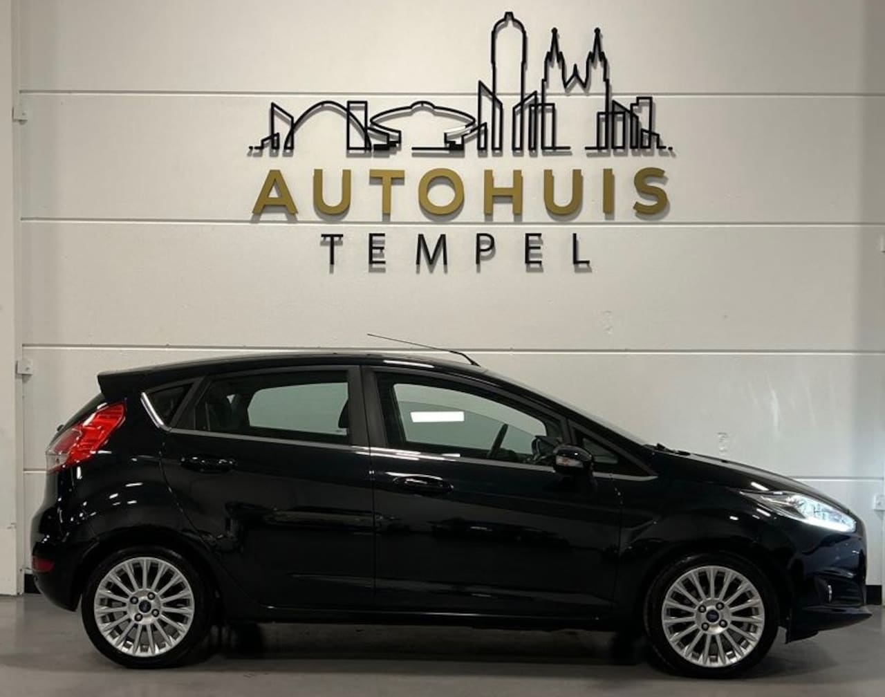 Ford Fiesta - 1.0 EcoBoost Titanium Nap Airco 1E Eigenaar Pdc Cruise Climate Start/Stop - AutoWereld.nl