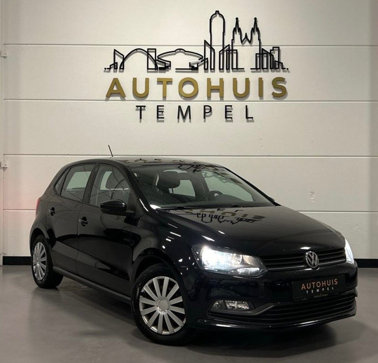 Volkswagen Polo - 1.0 Comfortline Airco Start/Stop 5Deurs Isofix Aux Centrale Nwe Apk Deurvergrendeling - AutoWereld.nl