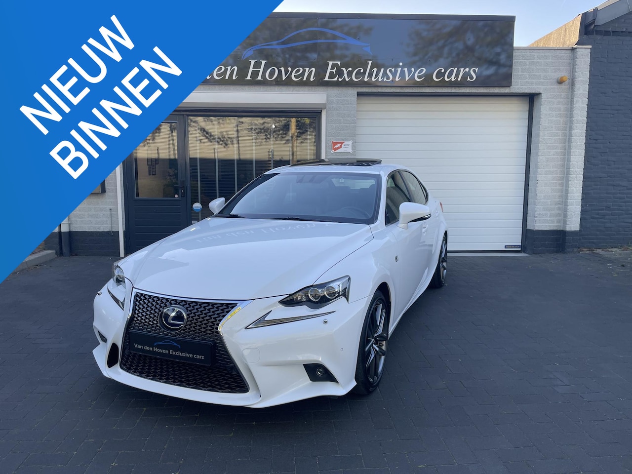 Lexus IS - 300h F Sport Line Hybrid Dealer Onderhouden Topstaat - AutoWereld.nl