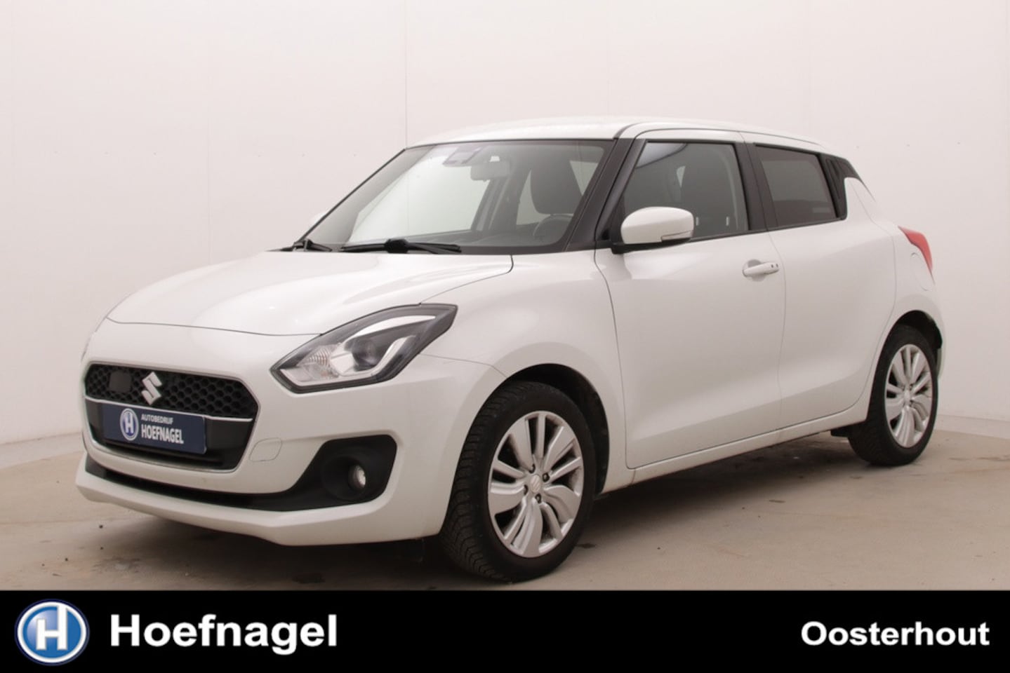 Suzuki Swift - 1.2 Stijl Smart Hybrid | Adaptive cruise | Stoelverwarming | CarPlay | Camera - AutoWereld.nl