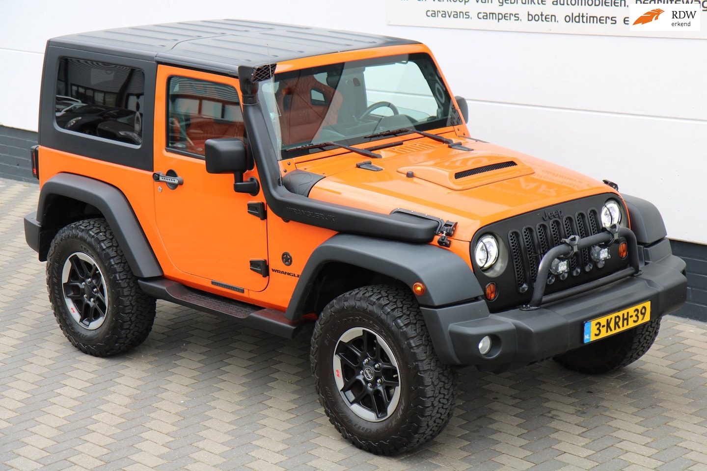 Jeep Wrangler - 3.8 Sahara Carplay Trekhaak Airco Youngtimer !! - AutoWereld.nl