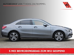 Mercedes-Benz A-klasse - 250e AUT8 Premium LEDER CARPLAY WIDESCREEN SFEER CAMERA