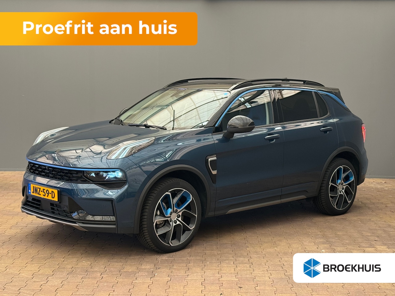 Lynk & Co 01 - 1.5 Panorama Dak | 20" Lichtmetaal | Parkeersensoren Voor + Achter | Carplay | Elek. Stoel - AutoWereld.nl