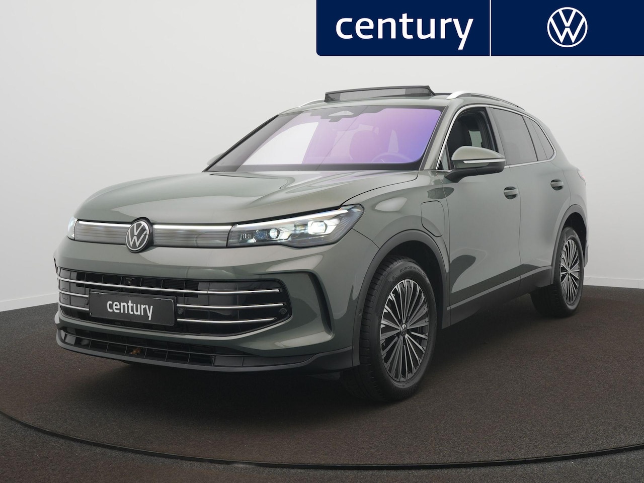 Volkswagen Tiguan - 1.5 eHybrid Elegance Automaat - IQ light - Panoramaschuif-kanteldak - Navigatie - Trekhaak - AutoWereld.nl