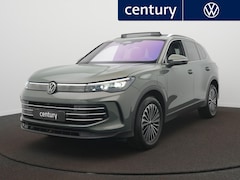 Volkswagen Tiguan - 1.5 eHybrid Elegance Automaat - IQ light - Panoramaschuif-kanteldak - Navigatie - Trekhaak