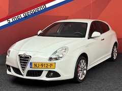 Alfa Romeo Giulietta - 2.0 JTDm Progression | Automaat | Climate Control | APK 24-10-2026 |