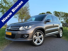 Volkswagen Tiguan - 2.0 TSI Sport&Style 4Motion R-Line Automaat | 2e Eigenaar | Navi | 18" Velgen | Trekhaak |