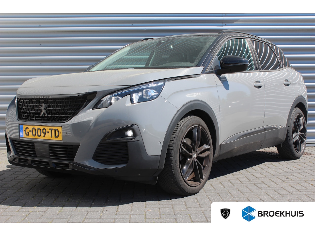 Peugeot 3008 - 1.2 PURETECH 130PK ALLURE+ AUTOMAAT NAVI / LEDER / CLIMA / PDC / 19" LMV / CAMERA / BLACK - AutoWereld.nl