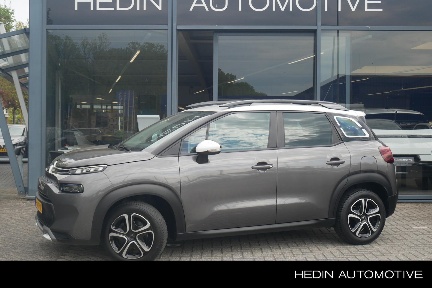 Citroën C3 Aircross - 1.2 Business | Navigatie | Voorstoelen verwarmd | Apple Carplay / Android Auto | Airco - AutoWereld.nl