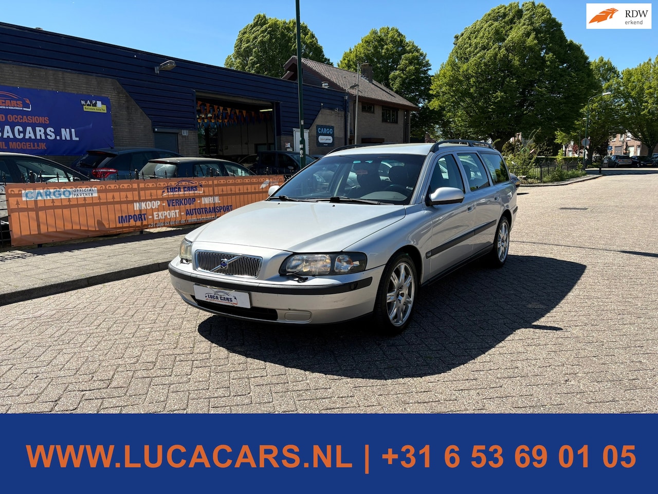 Volvo V70 - 2.4 Comfort Line Aut 2X SLEUTEL + BOEKJES! - AutoWereld.nl
