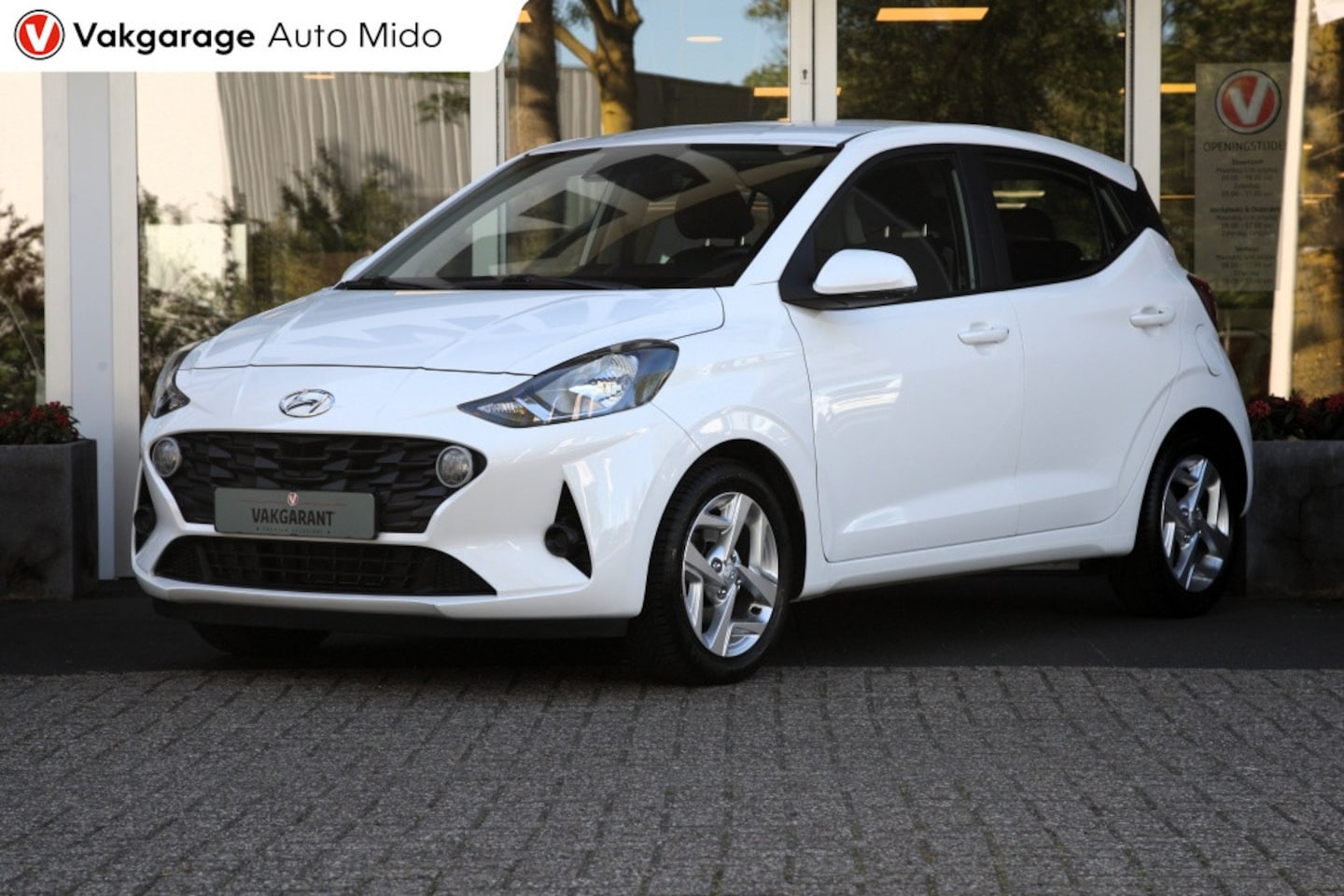 Hyundai i10 - 1.0i Automaat Comfort 5-zits | Stoel- & stuurverwarming - AutoWereld.nl