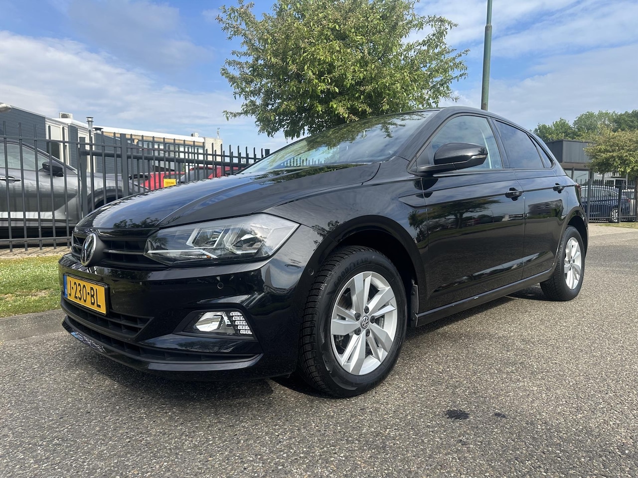 Volkswagen Polo - 1.0 TSI 95pk 7-DSG Comfortline Business Apple Carplay - AutoWereld.nl