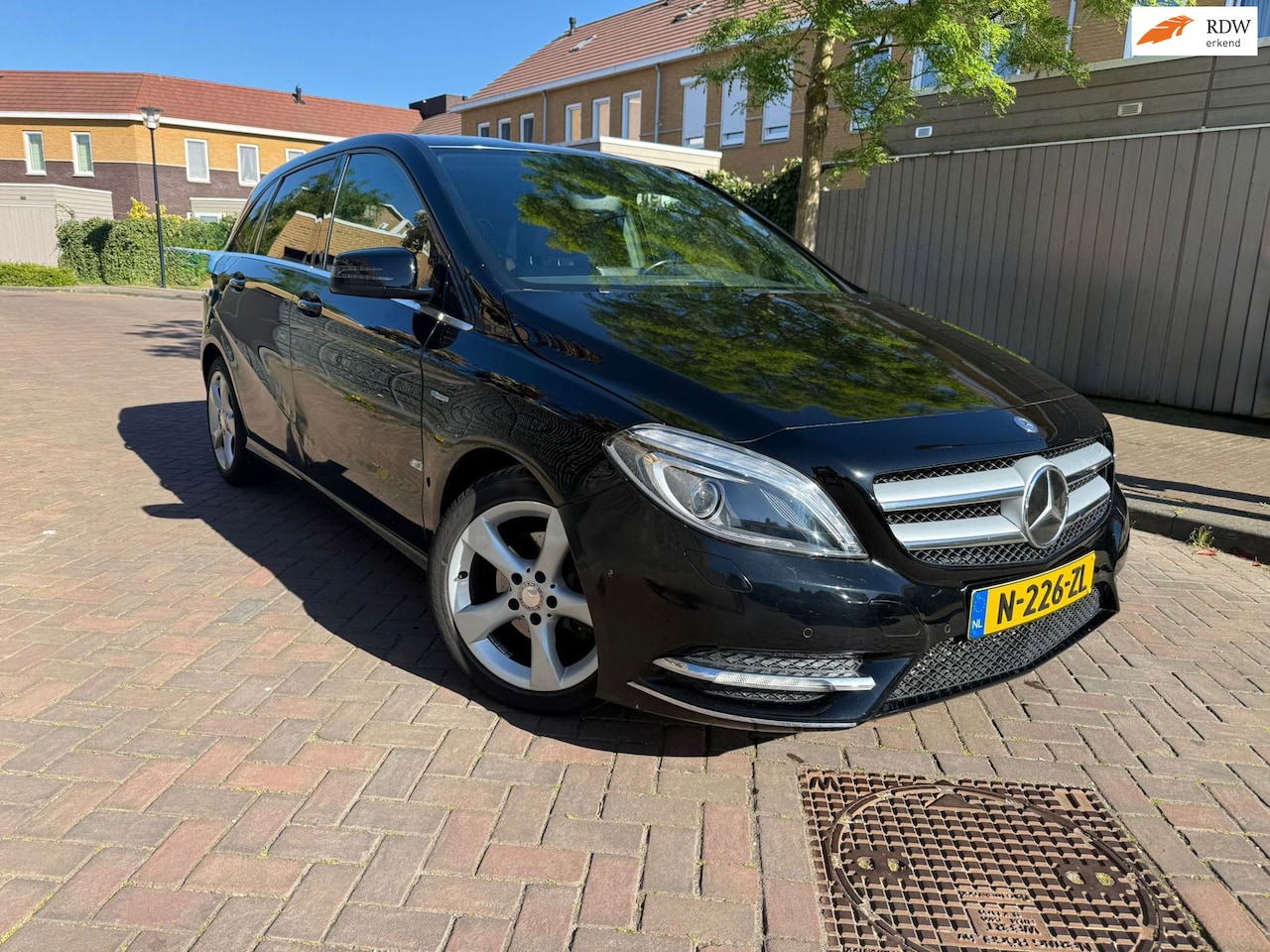 Mercedes-Benz B-klasse - 200 Edition *115DKM* - AutoWereld.nl