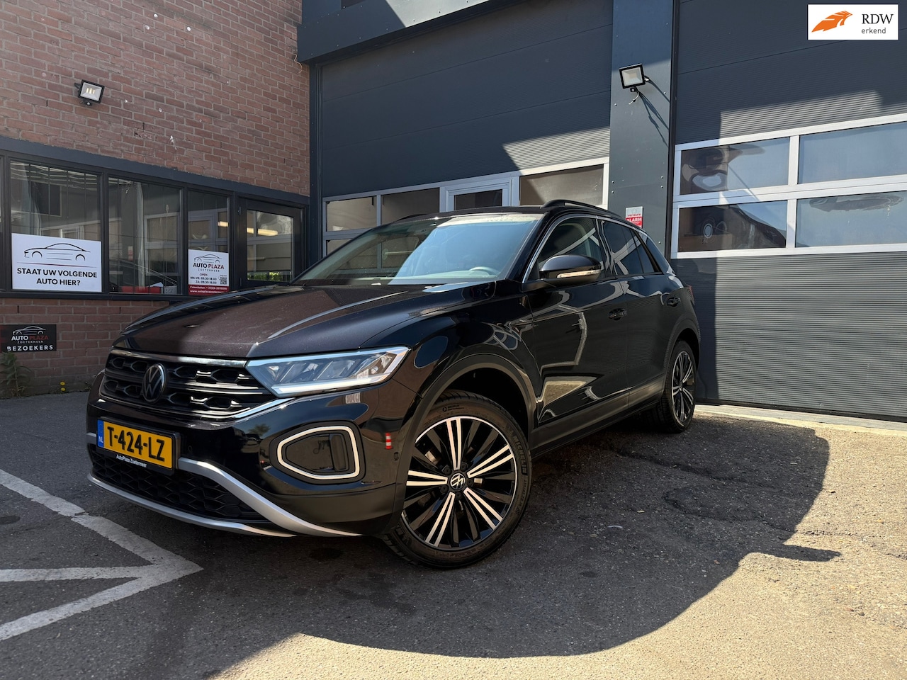 Volkswagen T-Roc - 1.5 TSI Life Business 1.5 TSI Life Business - AutoWereld.nl