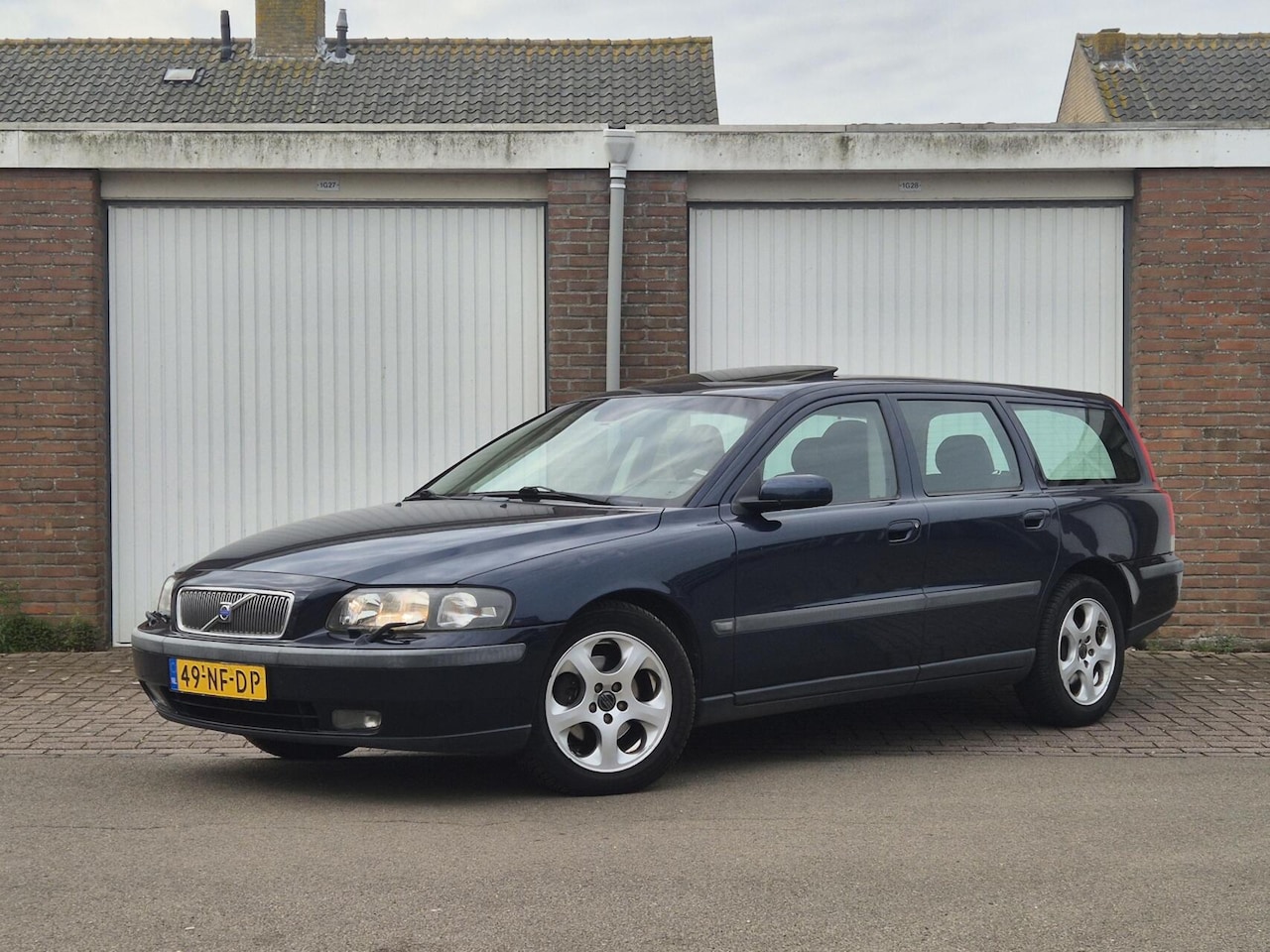 Volvo V70 - 2.4 Comfort Line 2.4 Comfort Line - AutoWereld.nl