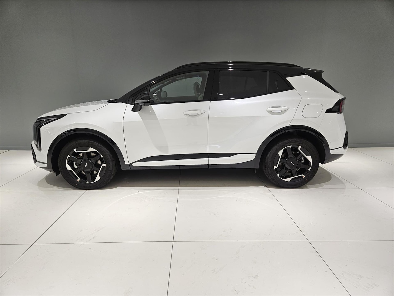 Kia Sportage - 1.6 T-GDi 239pk Hybrid AT6 GT-PlusLine Two-Tone - AutoWereld.nl