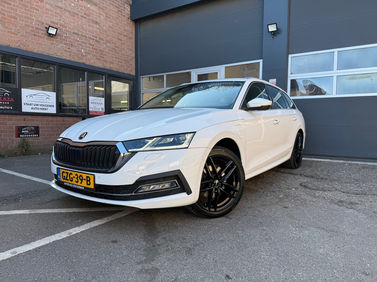 Skoda Octavia Combi - 1.4 TSI iV PHEV Business Edition Plus 1.4 TSI iV PHEV Business Edition Plus - AutoWereld.nl