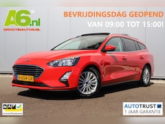Ford Focus Wagon - 1.0 EcoBoost Hybrid Titanium X Business Panoramadak Trekhaak Navigatie Achteruitrijcamera