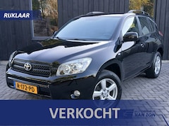 Toyota RAV4 - 2.0 VVTi Executive 4WD Youngtimer 2000KG Trekgewicht Leder Apple Carplay Android Navigatie Stoelverwarming Cr
