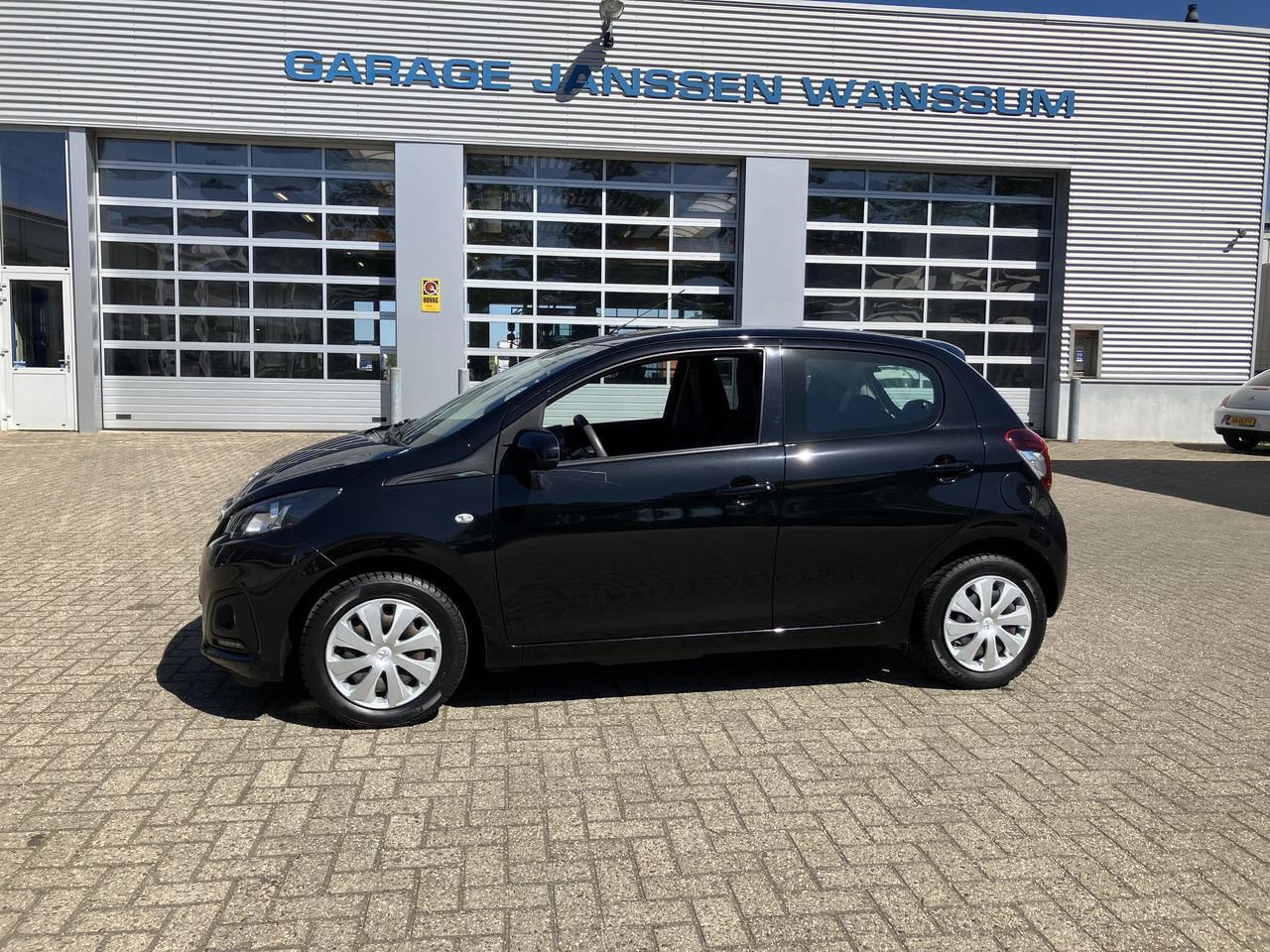 Peugeot 108 - 5DRS 1.0 VTI - 51KW AIRCO - AutoWereld.nl