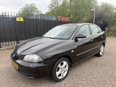 SEAT Cordoba - 1.6-16V Trendstyle Airco/Cruise/LMV