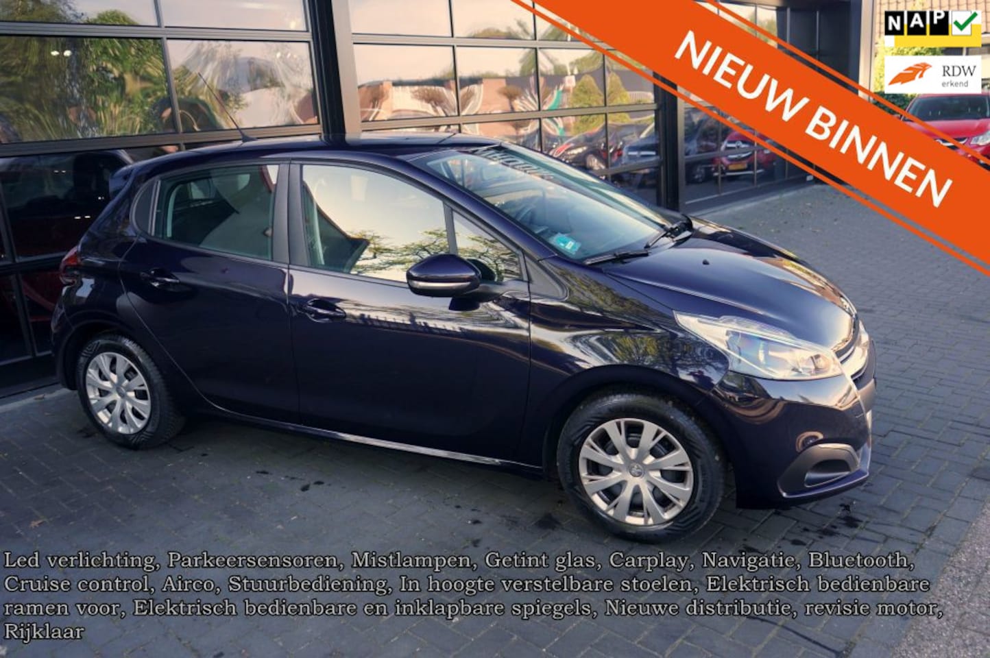 Peugeot 208 - 1.2 PureTech Blue Lion 1.2 PureTech Blue Lion, Navi, CC, Airco, Carplay, PDC - AutoWereld.nl