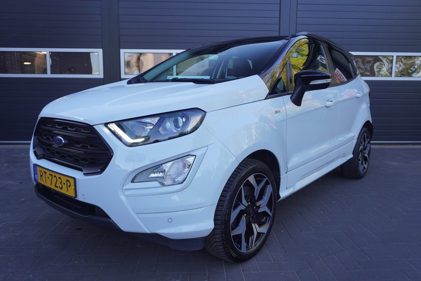 Ford EcoSport - 1.0 EcoBoost ST-Line Navi/Climate Control/Camera/Carplay/Park.sensoren/Stoel- en stuurwiel - AutoWereld.nl