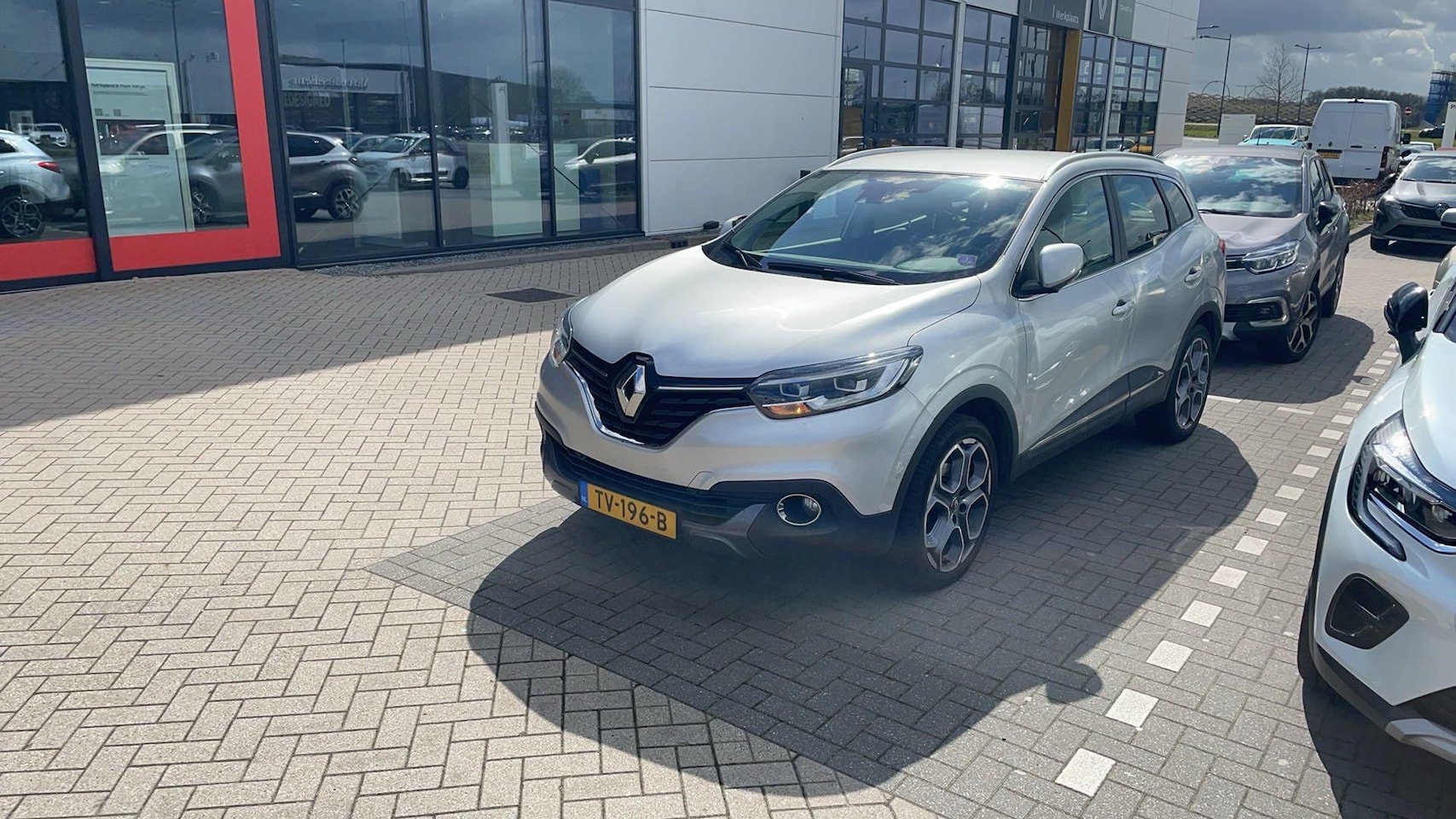 Renault Kadjar - TCe 130 Bose | Trekhaak - AutoWereld.nl