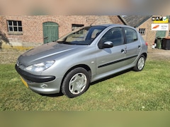 Peugeot 206 - 1.4 Gentry AUTOMAAT