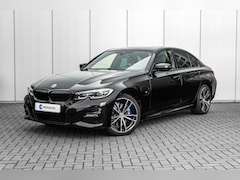 BMW 3-serie - 330e High Executive 292 PK | M Sport | Panoramadak | Voorstoelen Verwarmd | Achteruitrijca