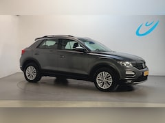 Volkswagen T-Roc - 1.0 TSI Style Navigatie Parkeersensoren App-Connect DAB+