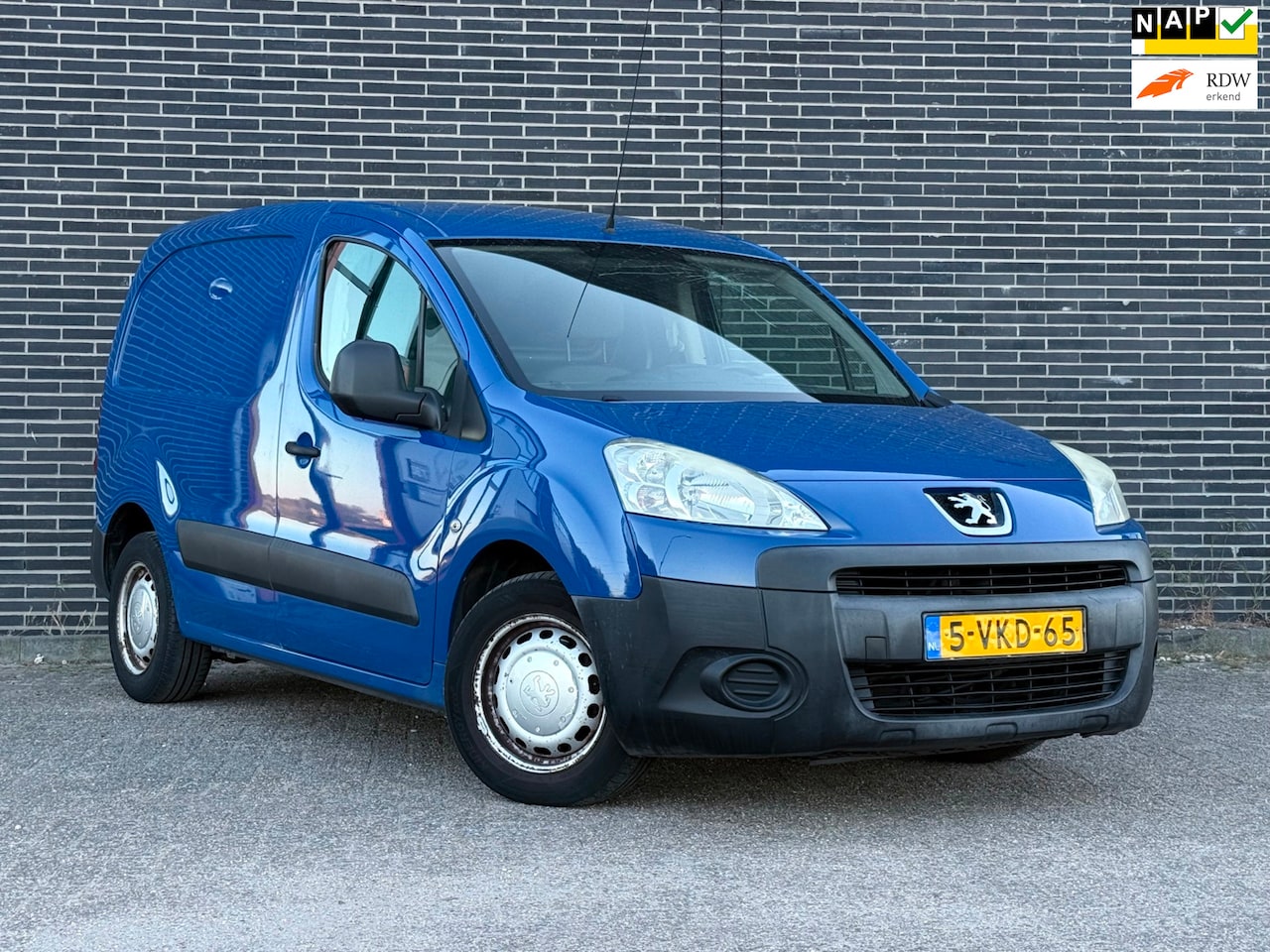 Peugeot Partner - 120 1.6 HDI L1 XR Airco, Trekhaak! - AutoWereld.nl