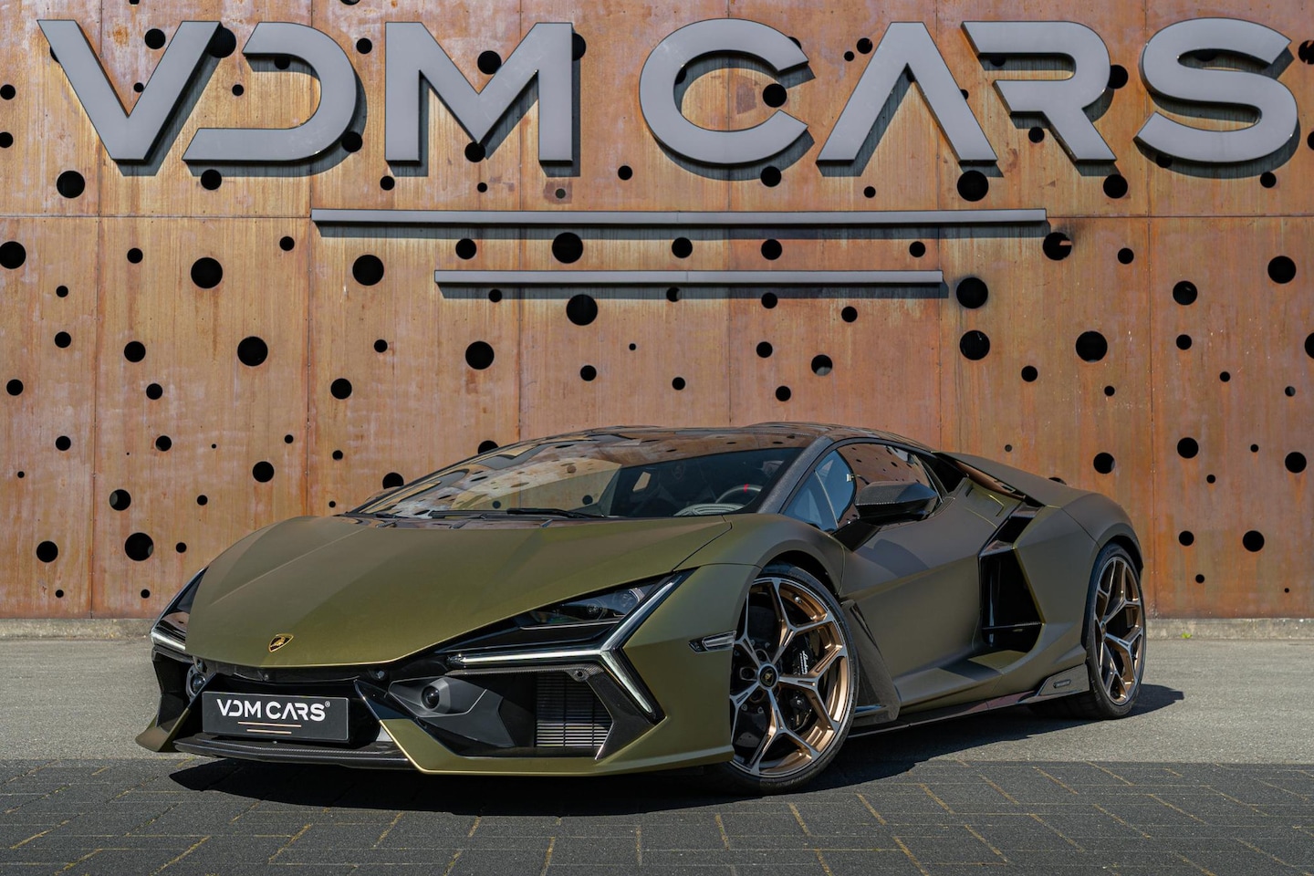 Lamborghini Revuelto - Revuelto FULL CARBON | AD PERSONAM | INCL. BTW & BPM | Org. NL - AutoWereld.nl
