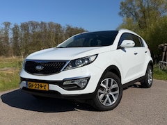 Kia Sportage - 1.6 GDI X-treme ExecutiveLine / Panoramadak / Airco / Navi / Camera / Stoel - Stuurverwarm
