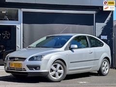 Ford Focus - 1.6-16V Futura ORGINEEL NL / AIRCO / ELEKT RAMEN