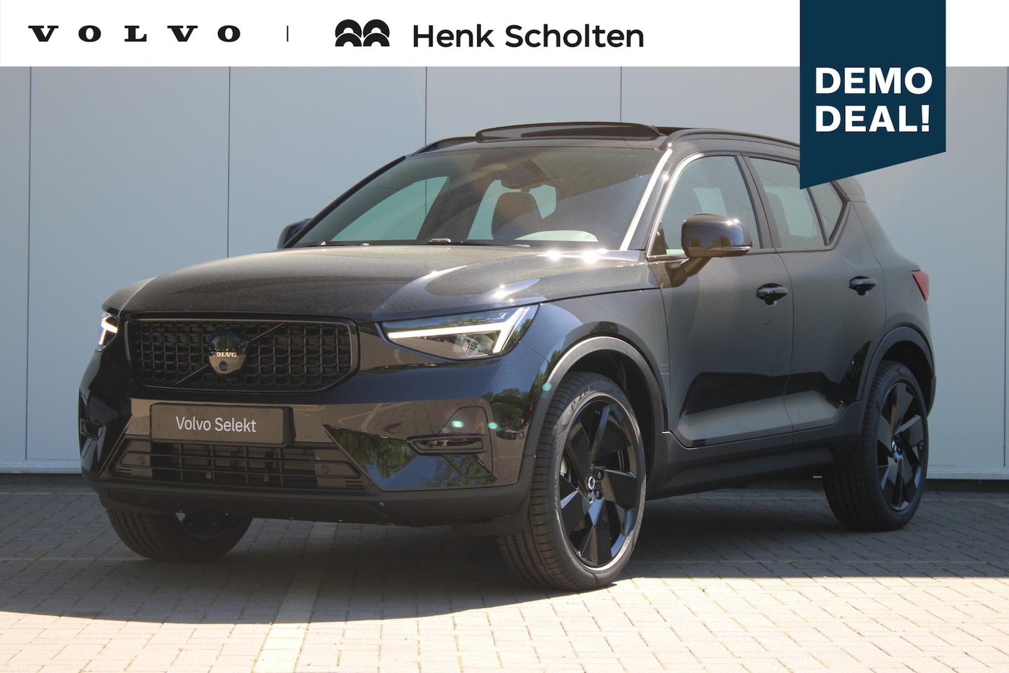 Volvo XC40 - 197PK B4 Plus Black Edition | Panoramadak met schuif-/kantelfunctie | 360º camera | Apple - AutoWereld.nl
