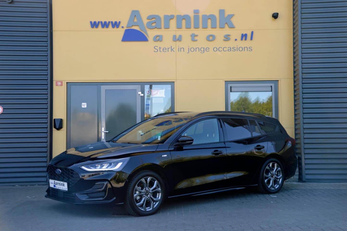 Ford Focus - 1.0 Mild-hybrid ST-Line X Winterpack, driverpack, camera, trekhaak - AutoWereld.nl