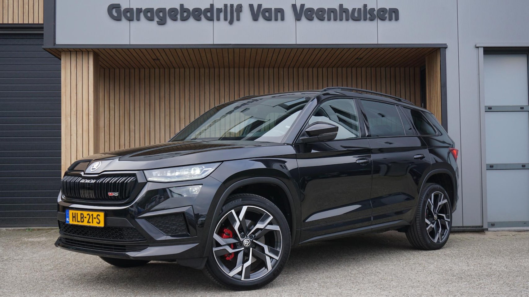 Skoda Kodiaq - 2.0 TSI 245pk VRS 7-Zits DSG RS-Seats Pano.Dak Stuur/Stoelv.w. Trekhaak 20inch LM Sfeerver - AutoWereld.nl