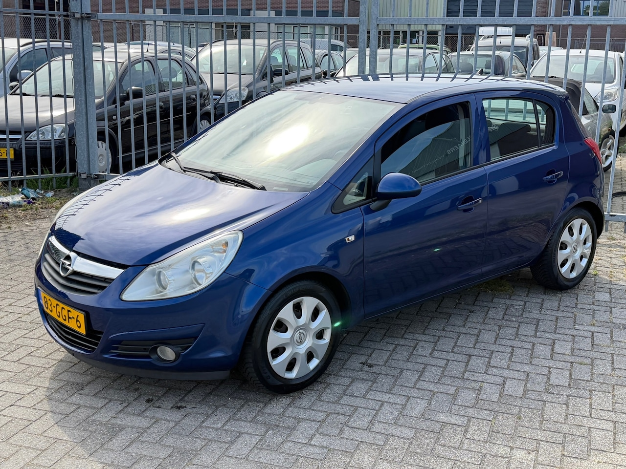 Opel Corsa - 1.4-16V Enjoy 5 deurs VOL AUTOMAAT 90KP! NL AUTO NAP l 1e eigenaar! Airco l Cruise l Trekh - AutoWereld.nl