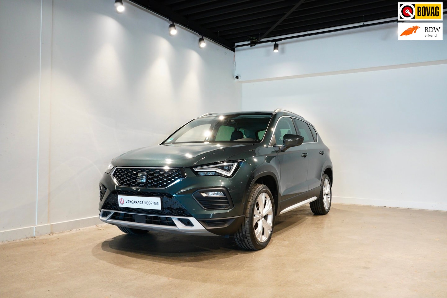 SEAT Ateca - 1.5 TSI FR Business Intense Stoelverwarming|Adaptief|Camera - AutoWereld.nl