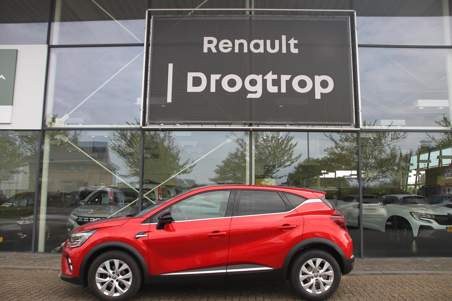 Renault Captur - 100PK-INTENS-39DKM-CARPLAY-CLIMA-CRUISE-LMV-PDC- - AutoWereld.nl