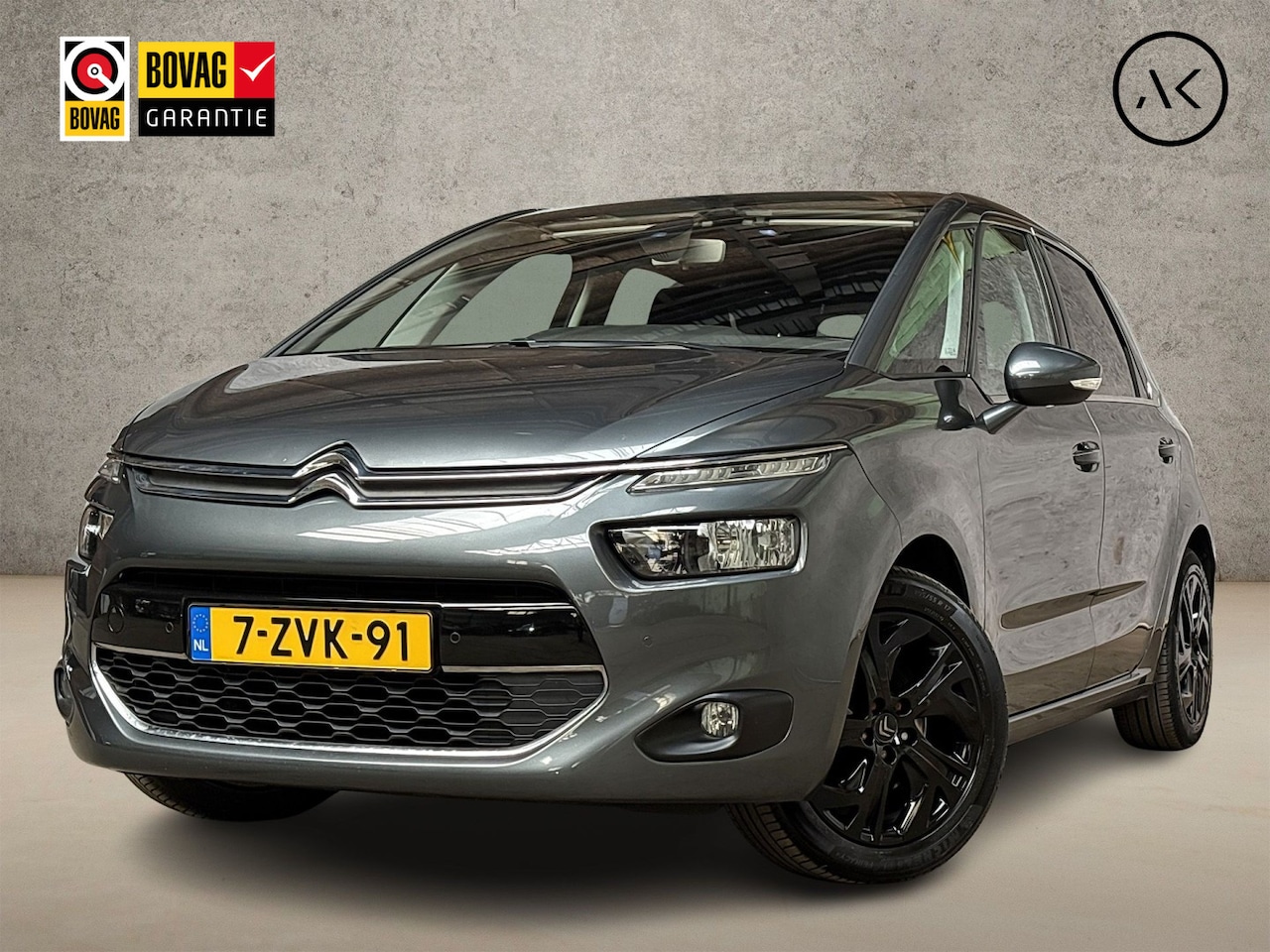 Citroën C4 Picasso - 1.6 THP Shine 165Pk Automaat (NAVIGATIE, CAMERA, LM VELGEN, TREKHAAK, SPORTSTOELEN, CRUISE - AutoWereld.nl