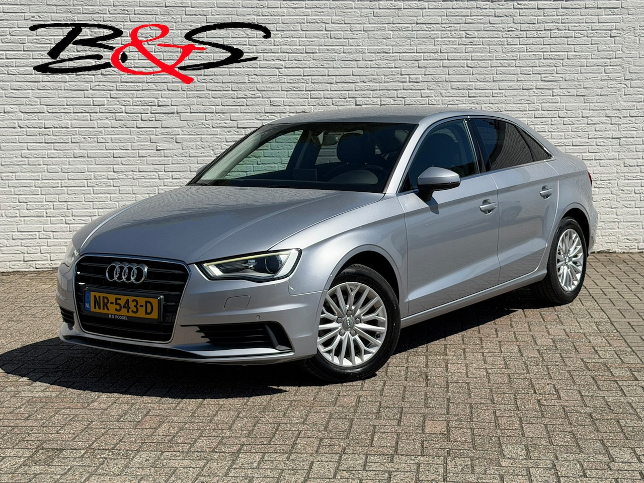 Audi A3 Limousine - 1.4 TFSI Pro S-Line Automaat Cruise Standkachel Pdc Navigatie Trekhaak Led/Xenon - AutoWereld.nl