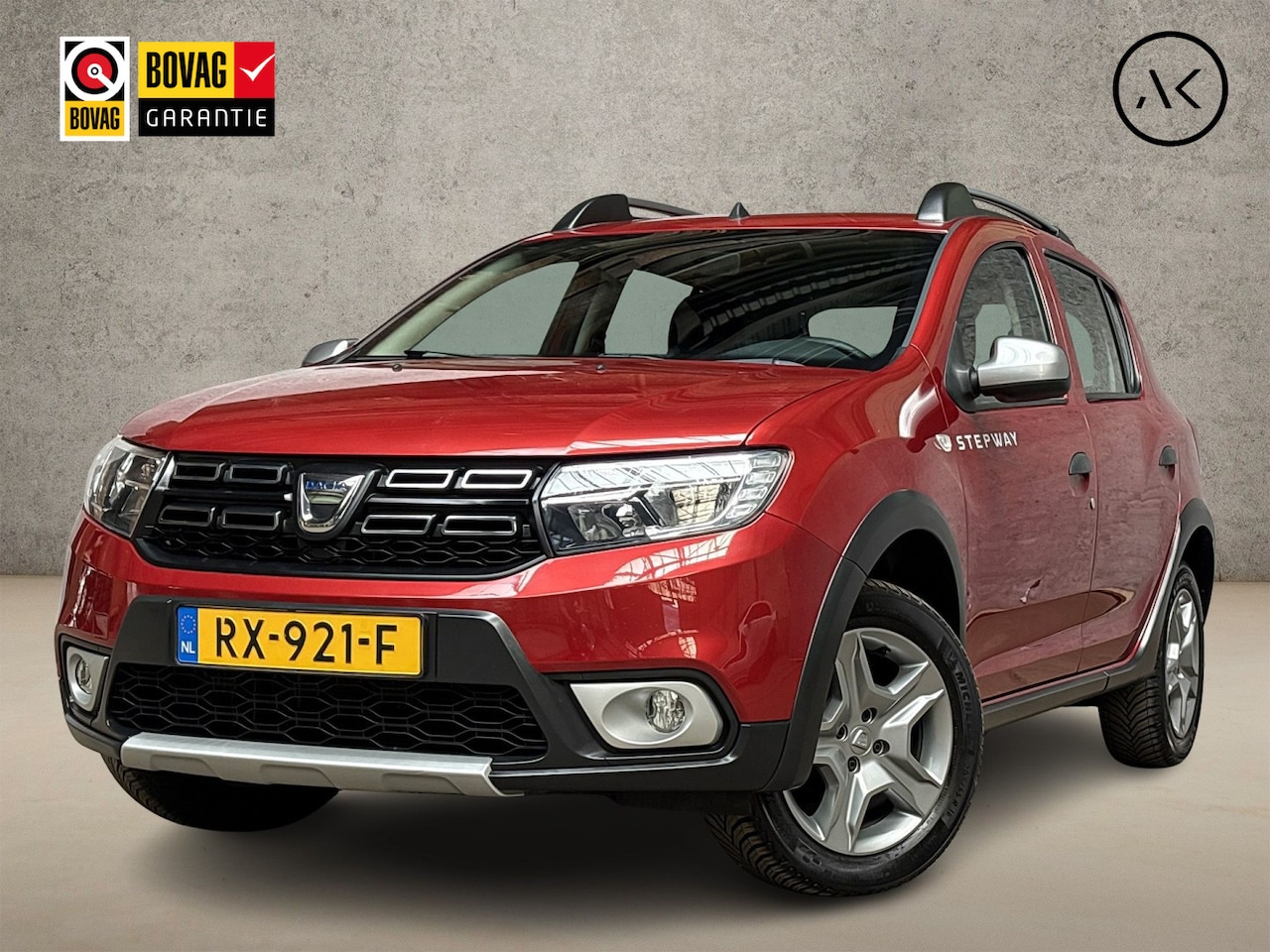 Dacia Sandero Stepway - 0.9 TCe SL Automaat (NAVIGATIE, CAMERA, TREKHAAK, SPORTSTOELEN, CRUISE, ELEK RAMEN, NIEUWE - AutoWereld.nl