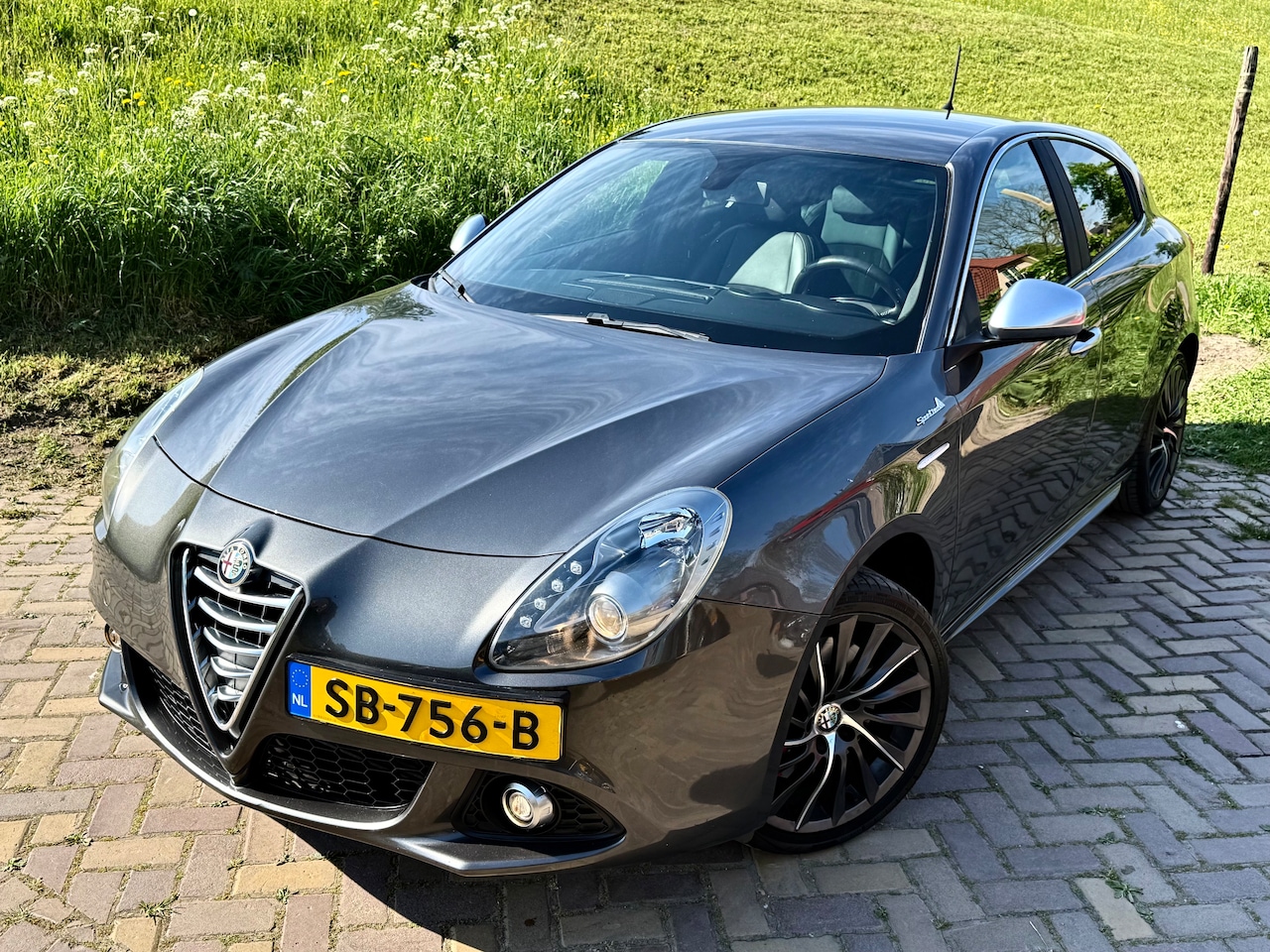 Alfa Romeo Giulietta - 1.4 T Exclusive - AutoWereld.nl